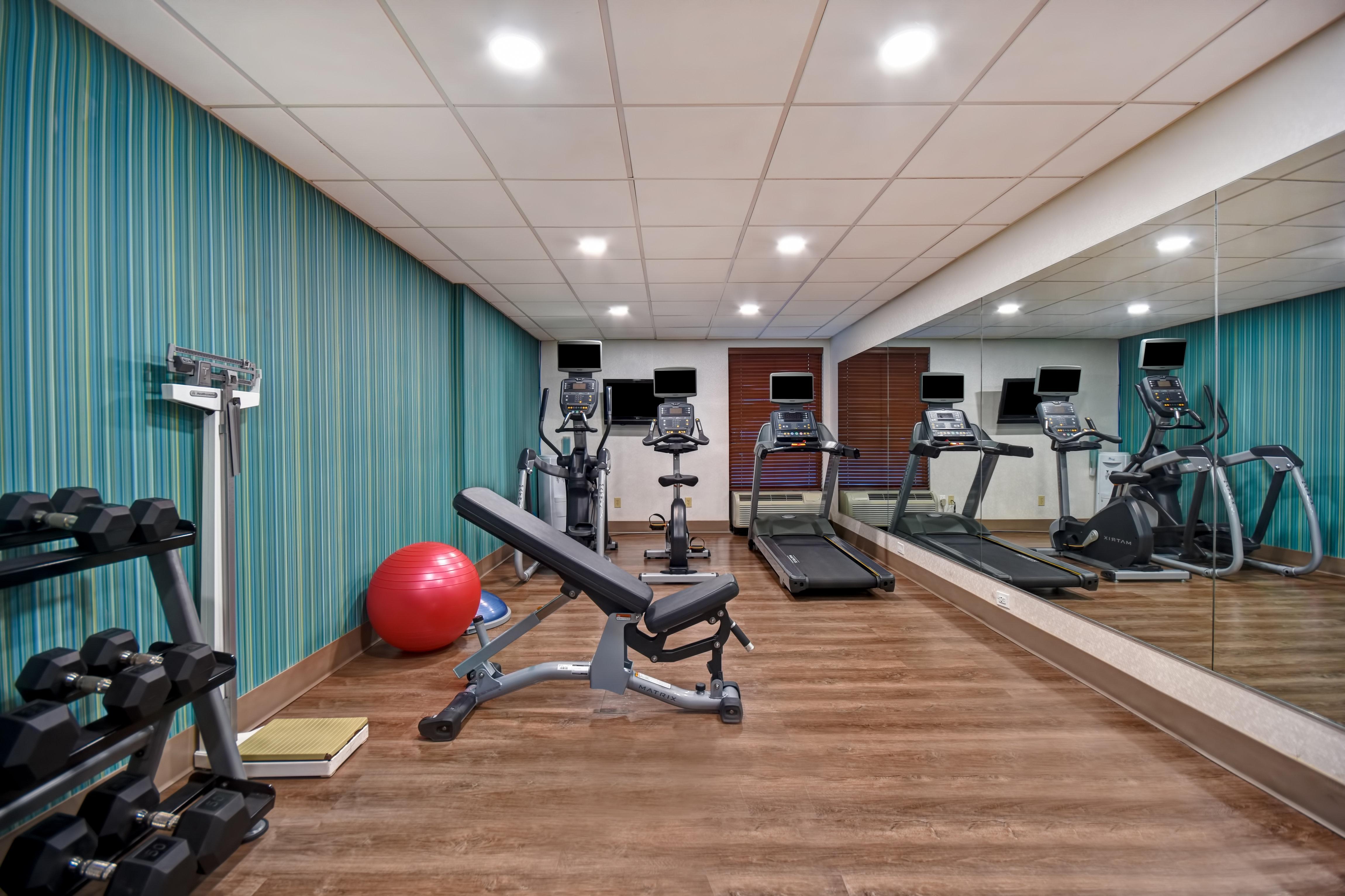 Holiday Inn Express & Suites Allentown-Dorney Park Area By Ihg Exterior photo